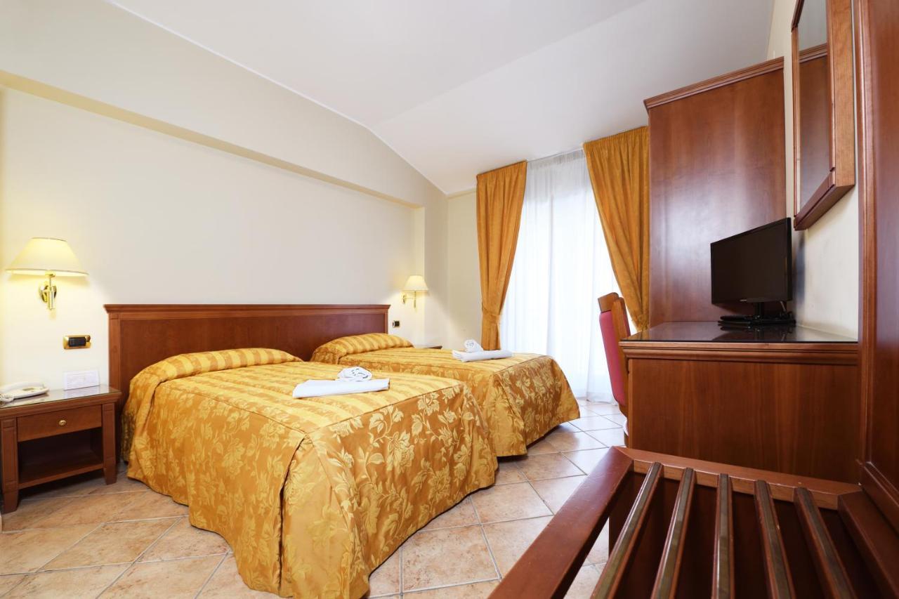 Hotel Ristorante Rossemi Сан Джовани Ротондо Екстериор снимка