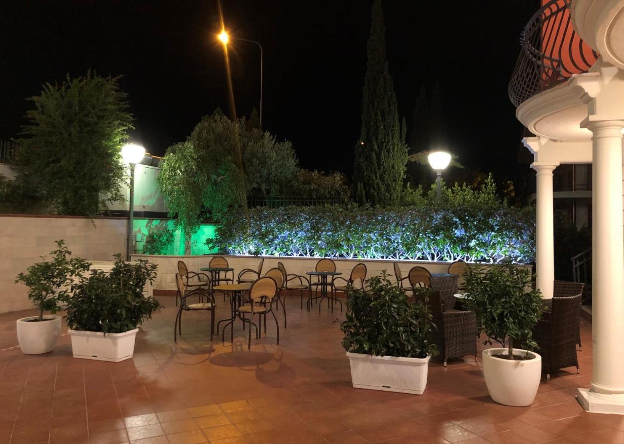 Hotel Ristorante Rossemi Сан Джовани Ротондо Екстериор снимка