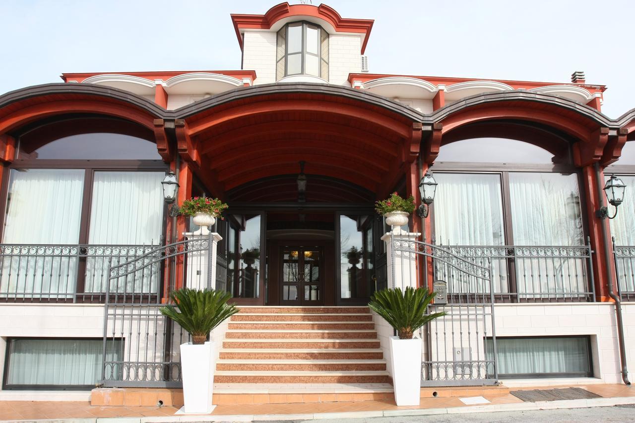 Hotel Ristorante Rossemi Сан Джовани Ротондо Екстериор снимка