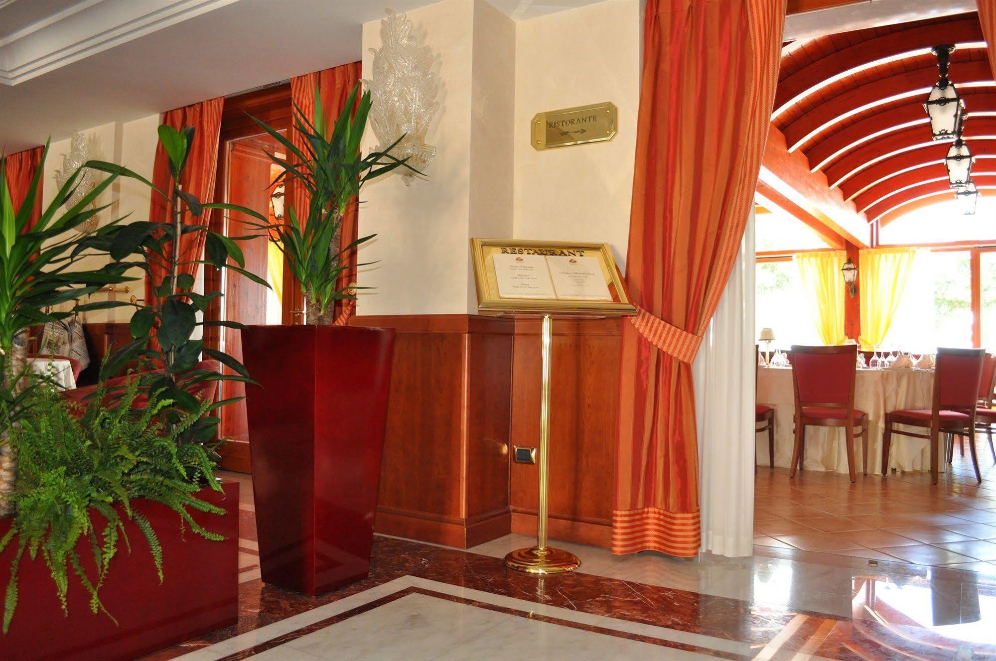 Hotel Ristorante Rossemi Сан Джовани Ротондо Екстериор снимка