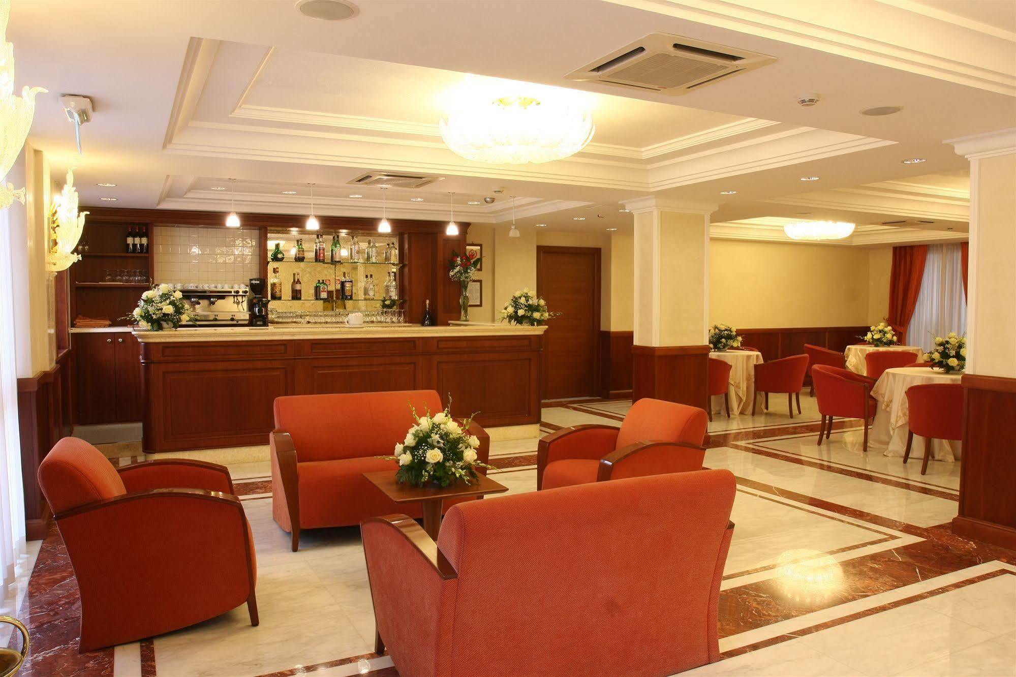 Hotel Ristorante Rossemi Сан Джовани Ротондо Екстериор снимка