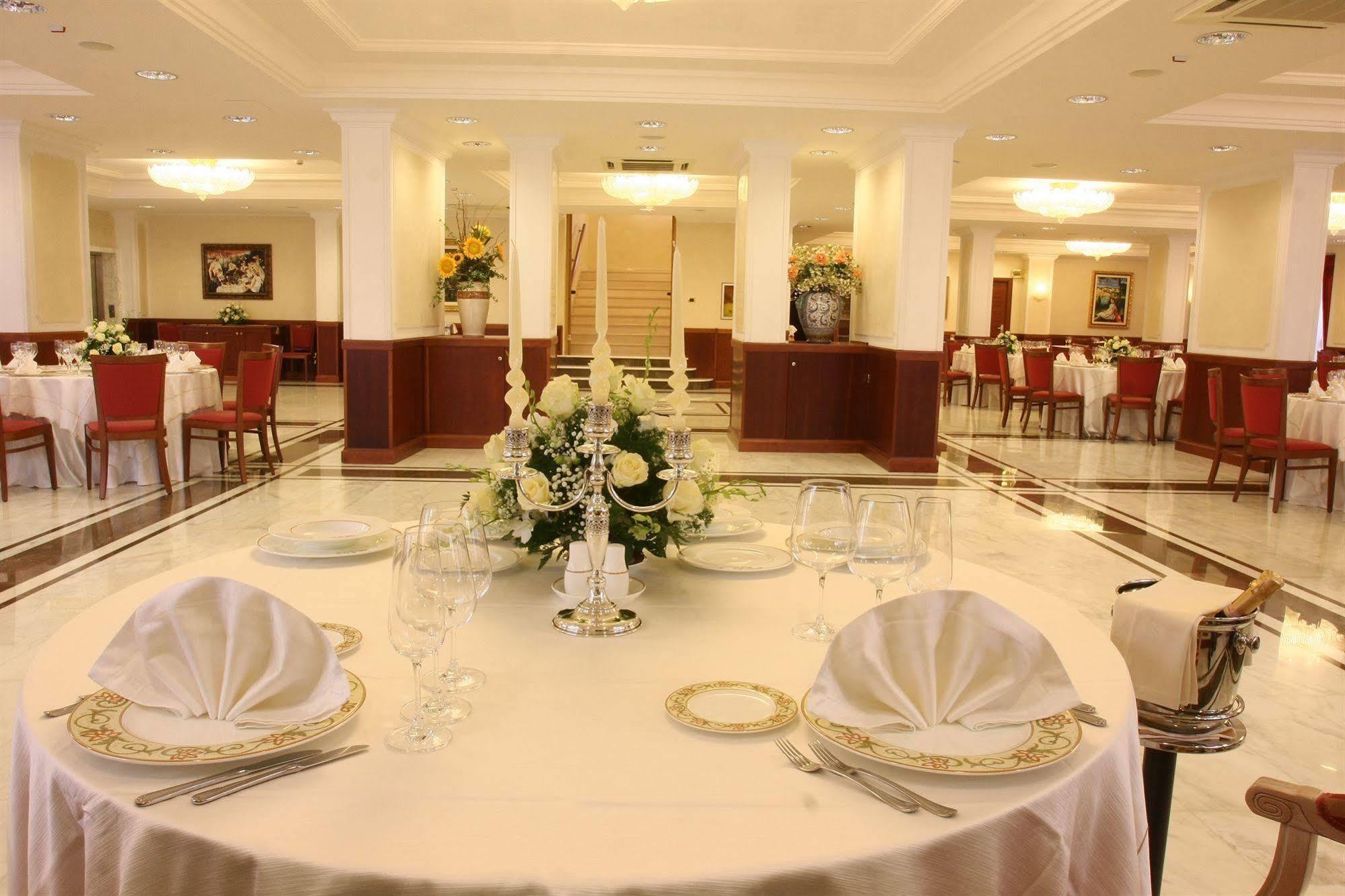 Hotel Ristorante Rossemi Сан Джовани Ротондо Екстериор снимка