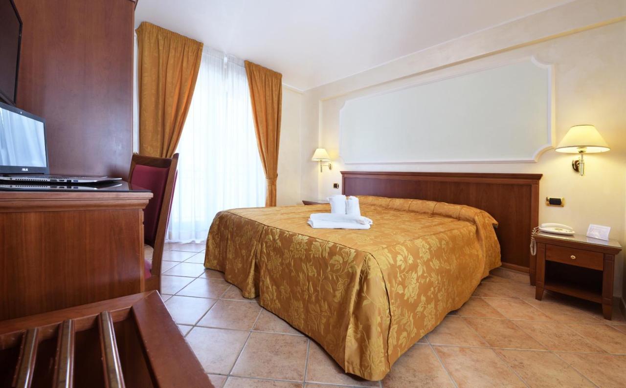 Hotel Ristorante Rossemi Сан Джовани Ротондо Екстериор снимка